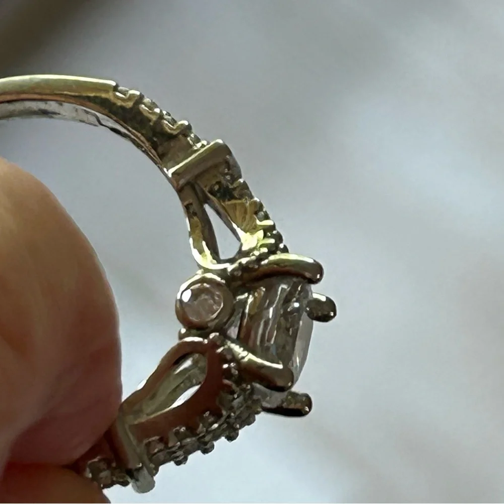 Sterling Silver 925 Ring with Cubic Zirconia size 7.5 - Picture 5 of 8